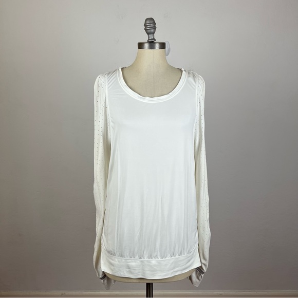 Lululemon Mind Over Miles Long Sleeve in White - Picture 2 of 8